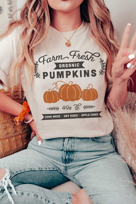 FARM FRESH ORGANIC PUMPKINS GRAPHIC TEE