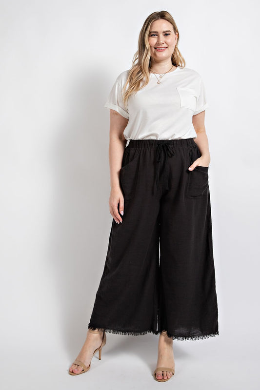 Curvy: Frayed Hem Wide Leg Pants