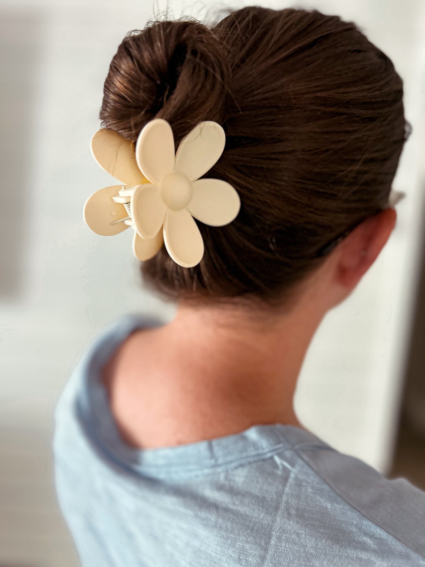 Daisy Hair Claw Clip